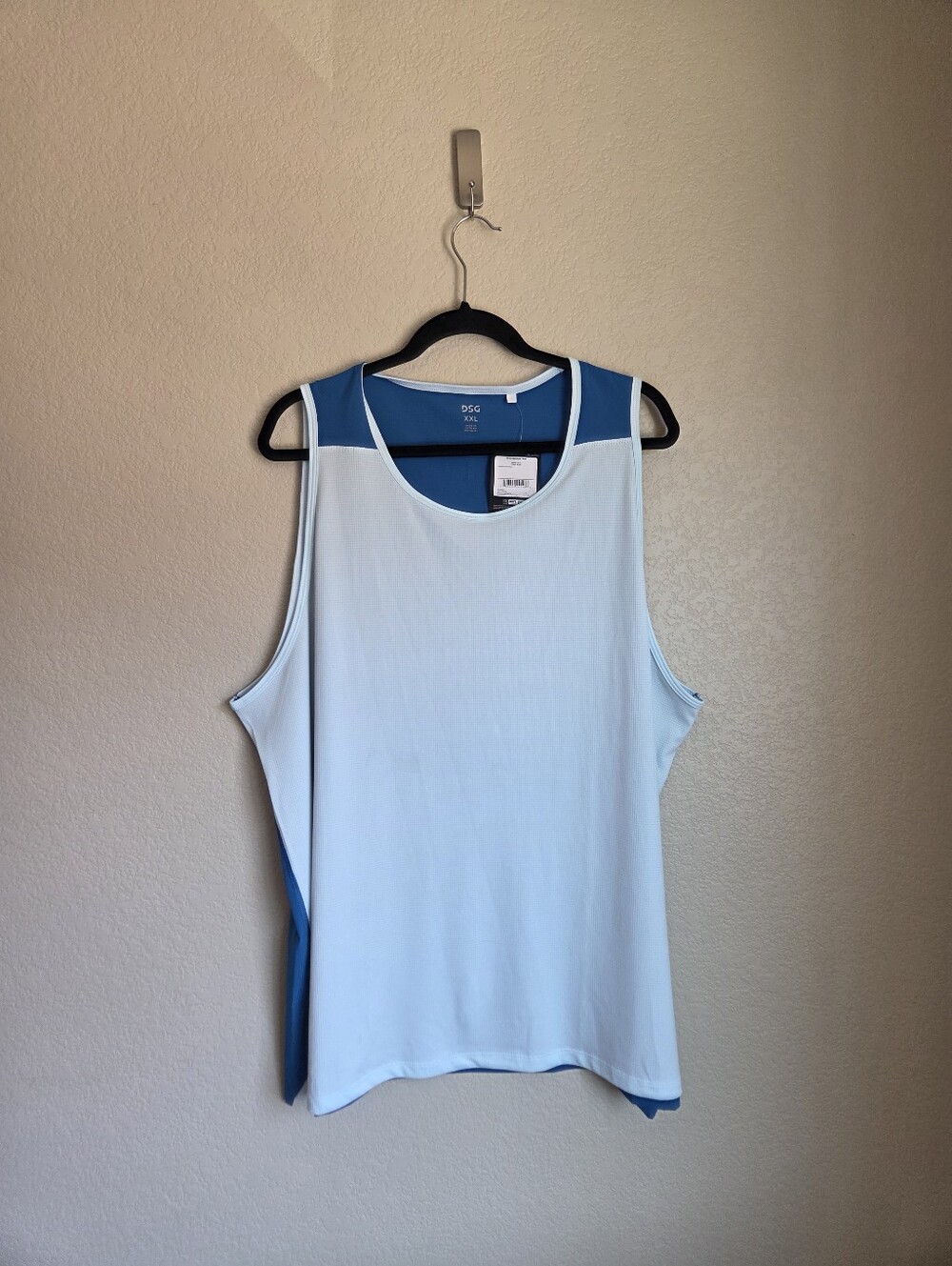 NWT Mens Blocked Run Tank Size XXL Light Blue